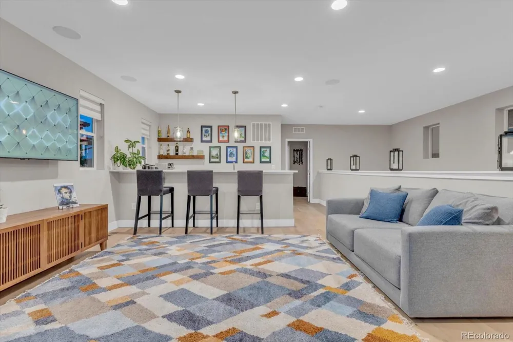 5986 Geneva Street Denver, CO 80238