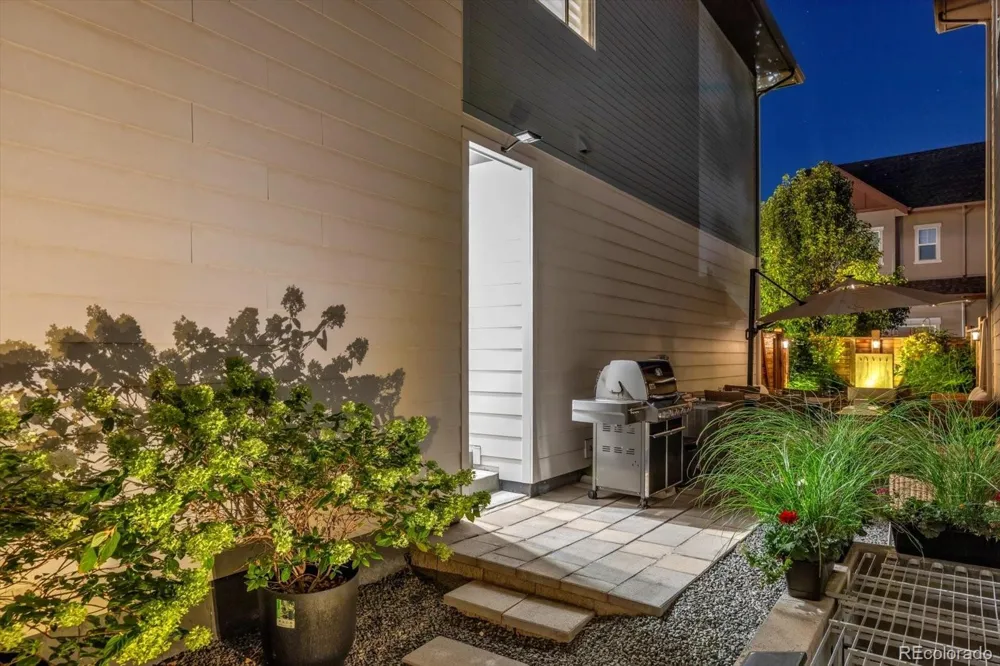 5986 Geneva Street Denver, CO 80238