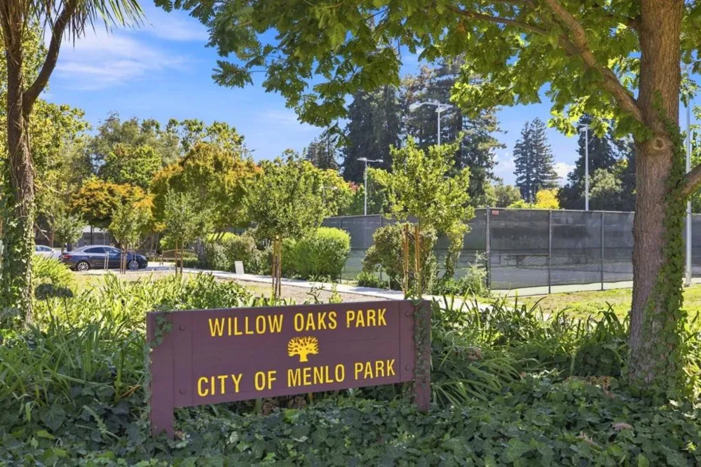 203 Santa Margarita Avenue Menlo Park, CA 94025