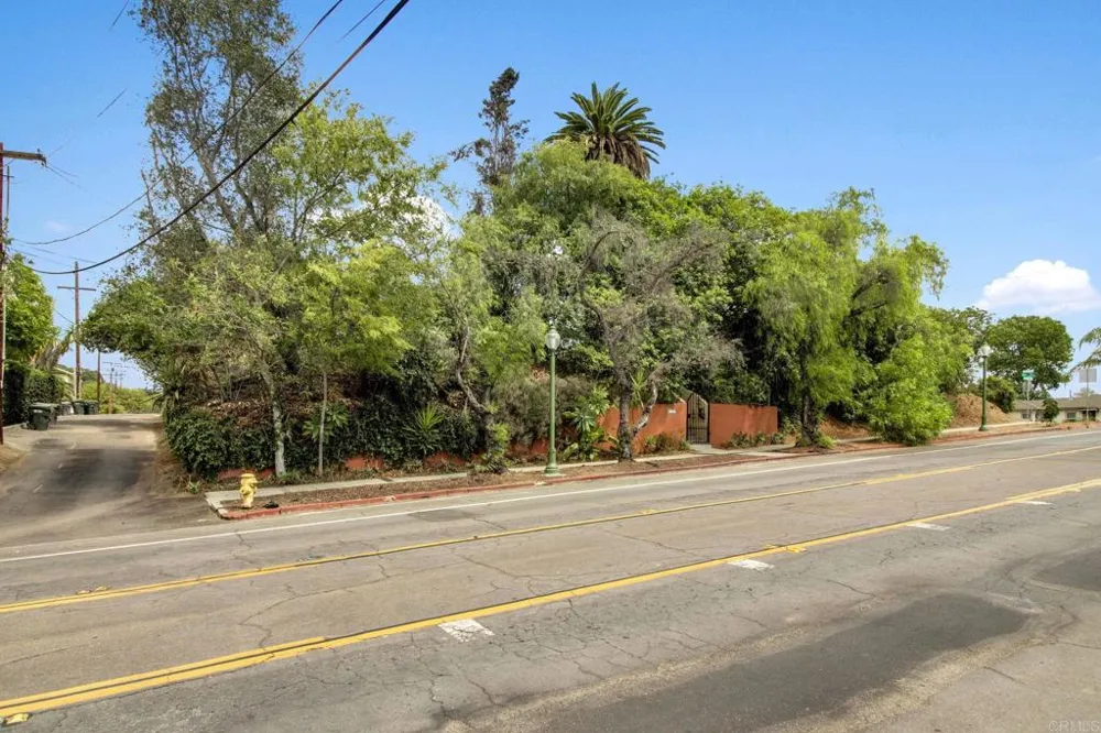732 S Juniper Street Escondido, CA 92025