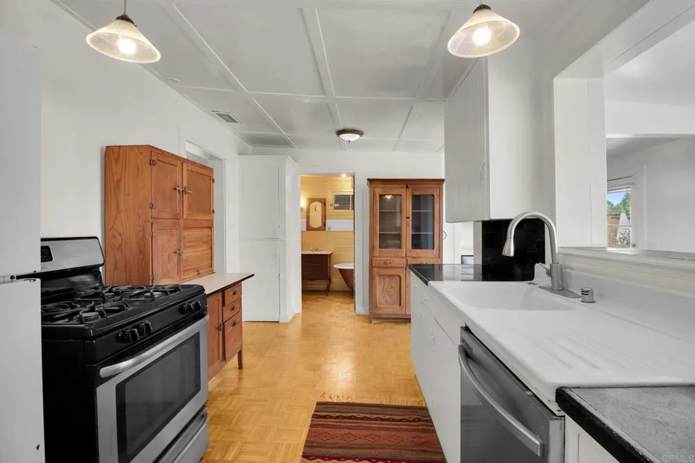 732 S Juniper Street Escondido, CA 92025