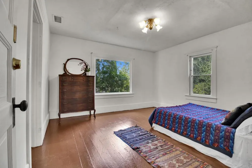 732 S Juniper Street Escondido, CA 92025