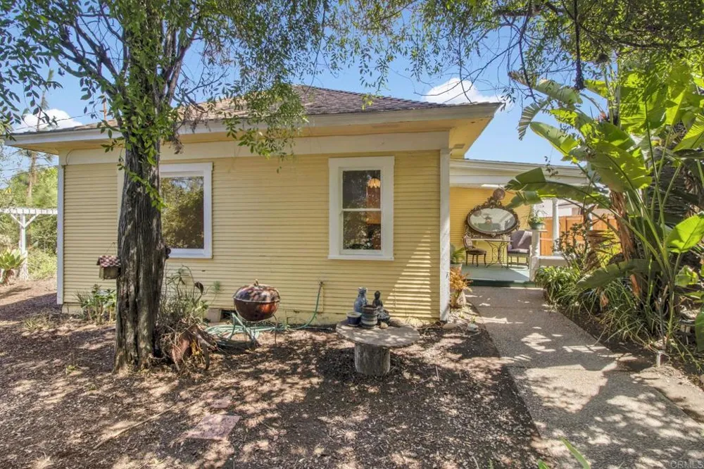 732 S Juniper Street Escondido, CA 92025