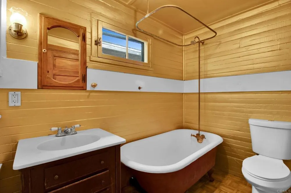 732 S Juniper Street Escondido, CA 92025