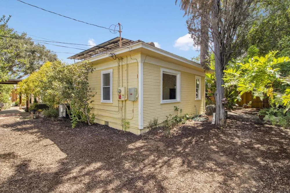 732 S Juniper Street Escondido, CA 92025