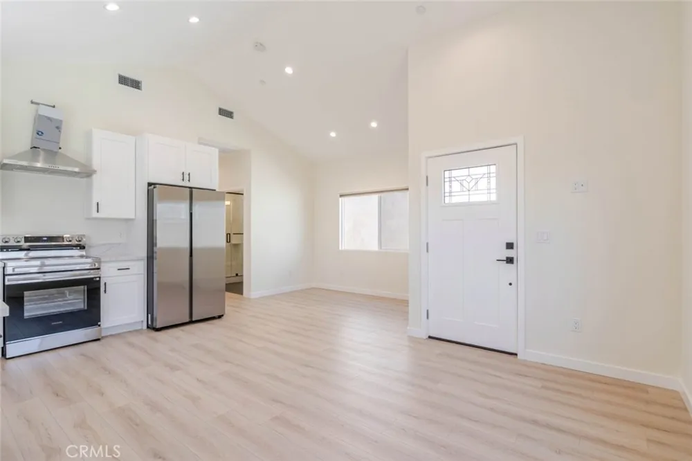 11939 Burton North Hollywood, CA 91605