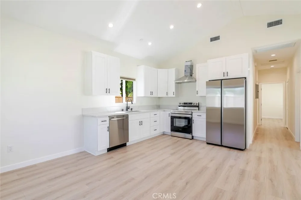11939 Burton North Hollywood, CA 91605