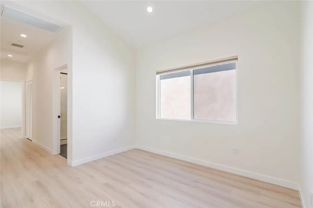 11939 Burton North Hollywood, CA 91605