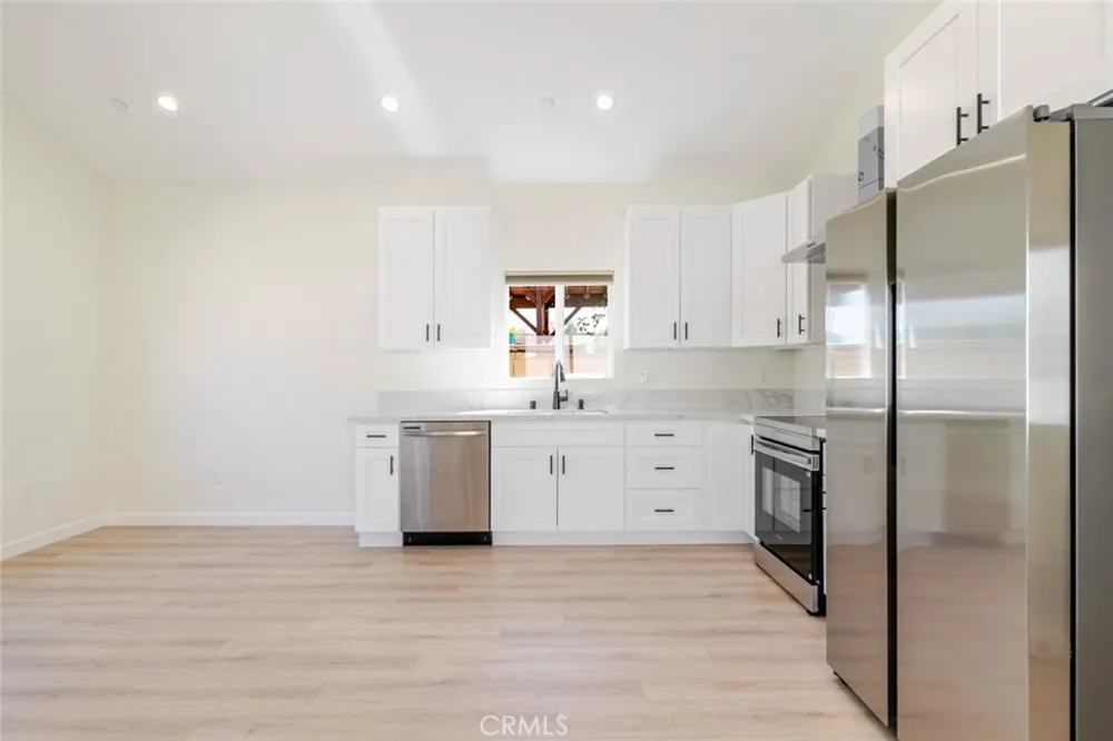 11939 Burton North Hollywood, CA 91605