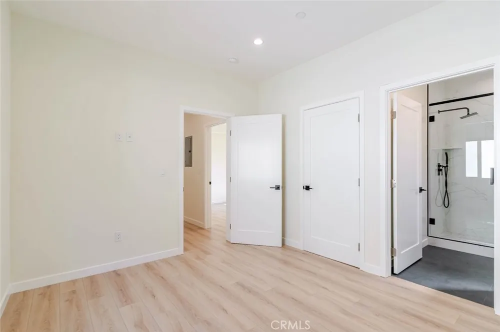 11939 Burton North Hollywood, CA 91605