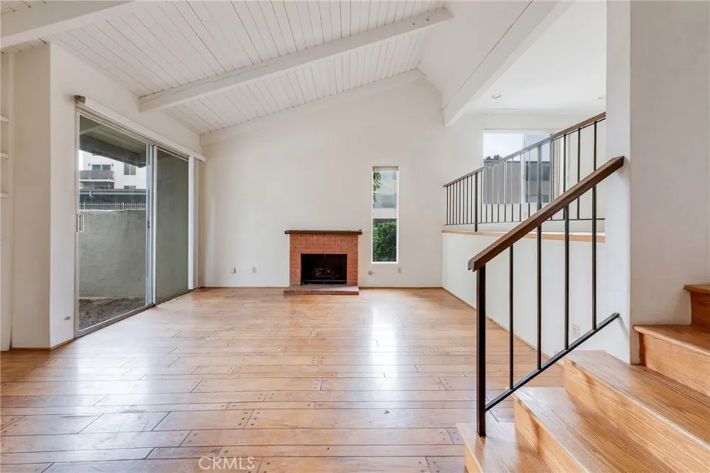 11786 Moorpark Street #F Studio City, CA 91604
