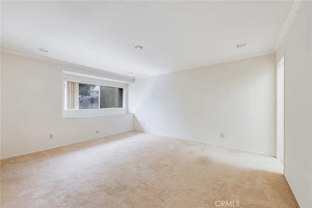 11786 Moorpark Street #F Studio City, CA 91604