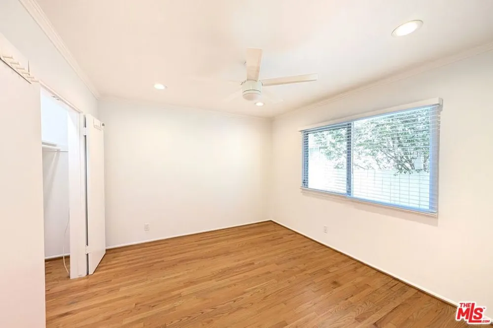 1037 11th Street #3 Santa Monica, CA 90403