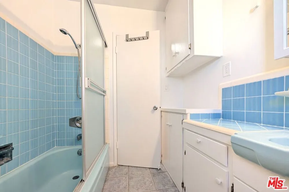 1037 11th Street #3 Santa Monica, CA 90403