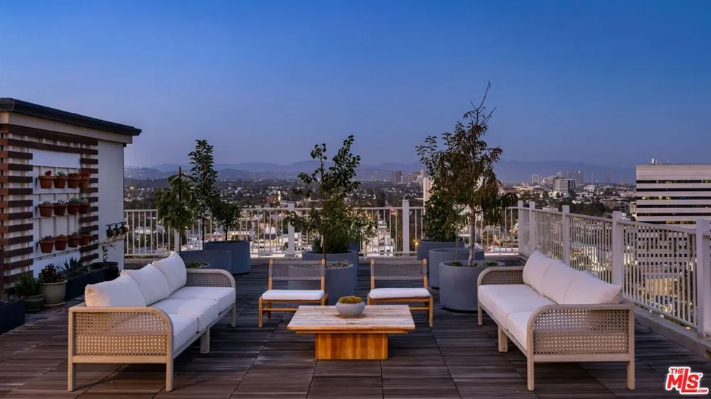 101 California Avenue #PH Santa Monica, CA 90403
