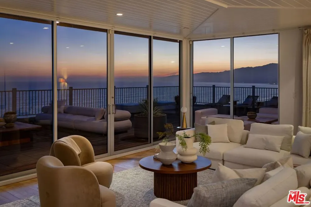 101 California Avenue #PH Santa Monica, CA 90403