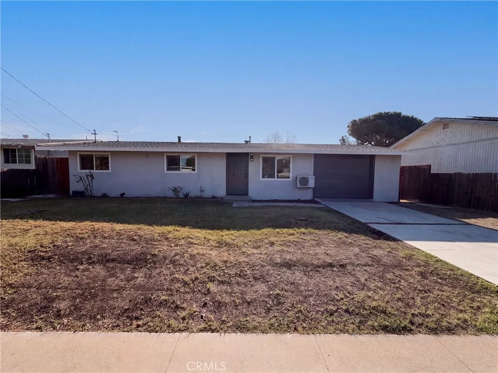 8869 Tangelo Fontana, CA 92335