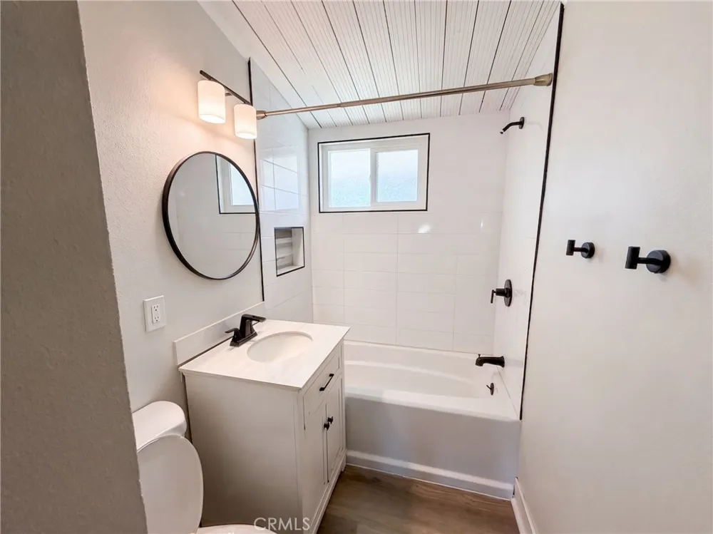 8869 Tangelo Fontana, CA 92335