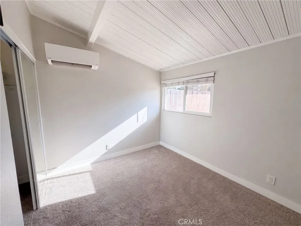 8869 Tangelo Fontana, CA 92335