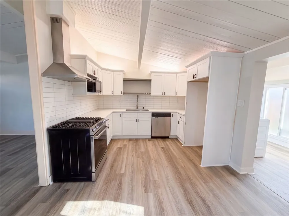 8869 Tangelo Fontana, CA 92335