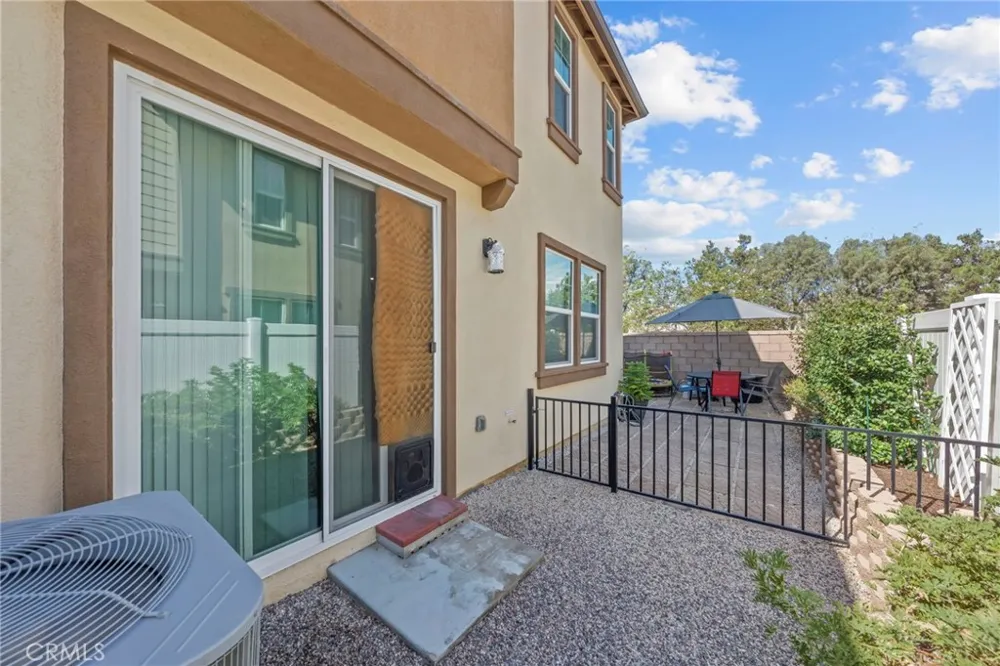 40512 Birchfield Temecula, CA 92591