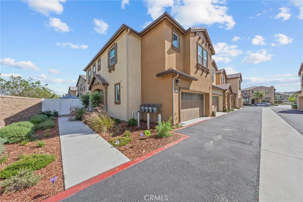 40512 Birchfield Temecula, CA 92591