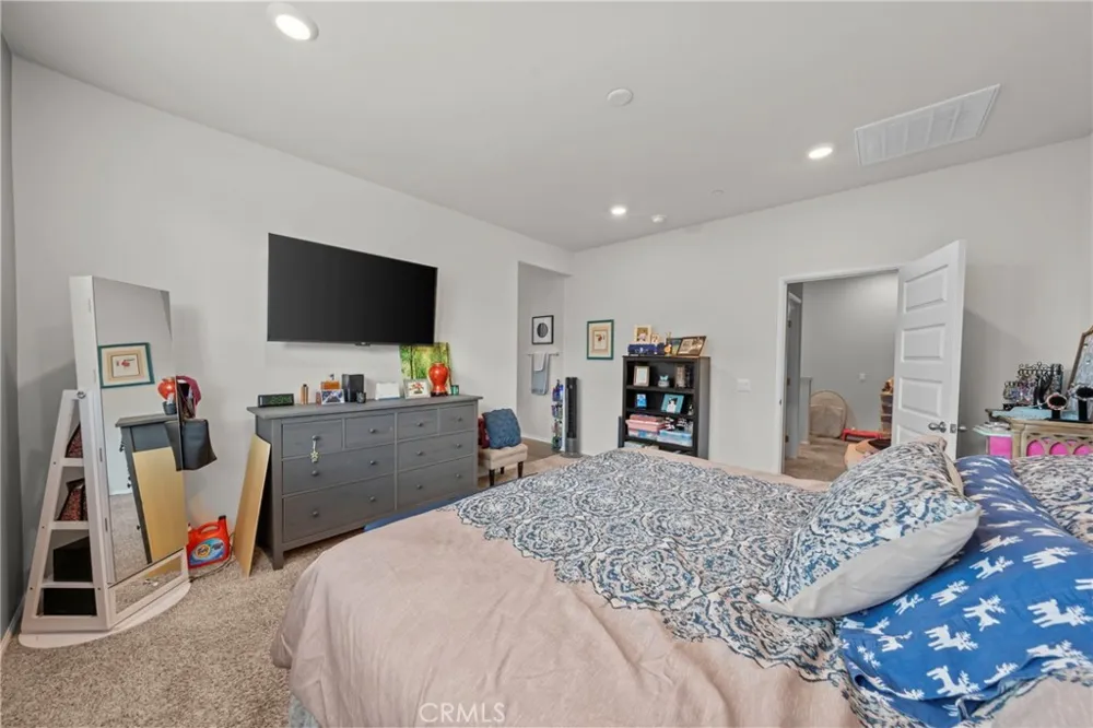 40512 Birchfield Temecula, CA 92591