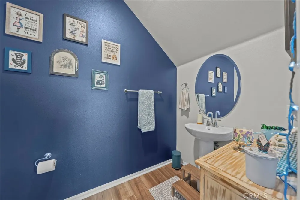 40512 Birchfield Temecula, CA 92591