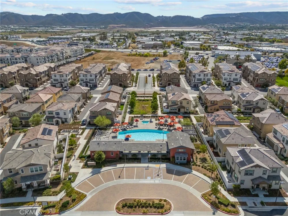 40512 Birchfield Temecula, CA 92591