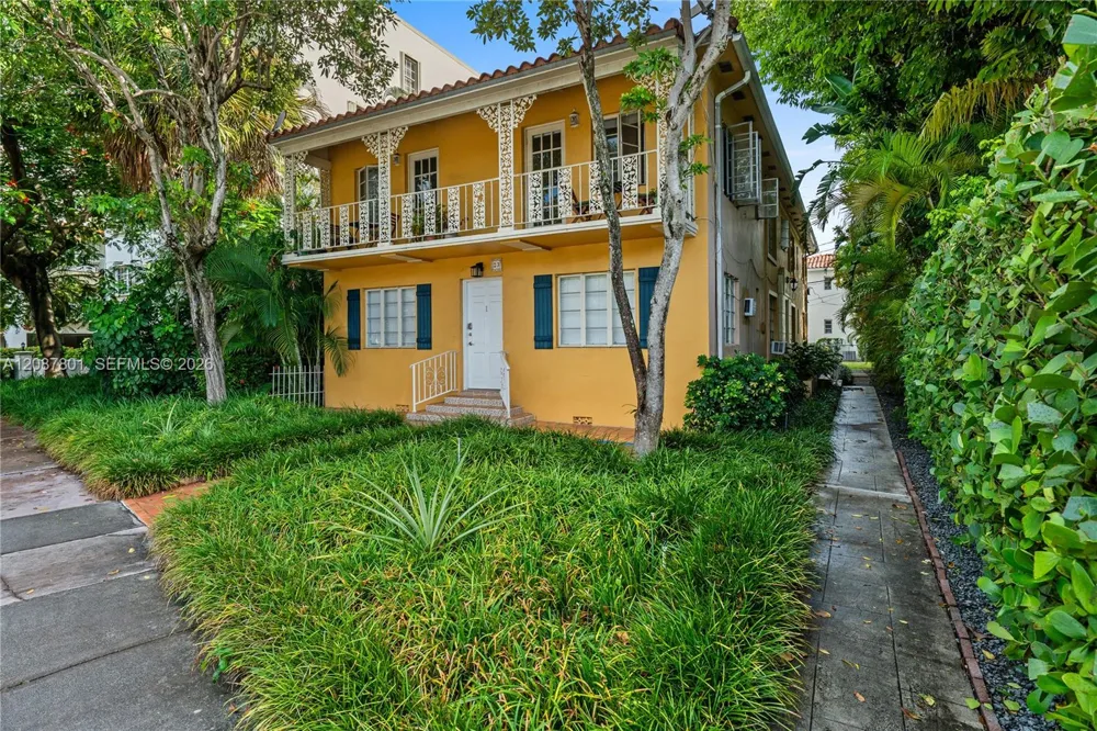 23 Majorca Ave Coral Gables, FL 33134