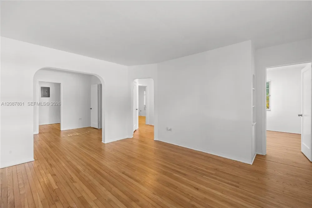 23 Majorca Ave Coral Gables, FL 33134
