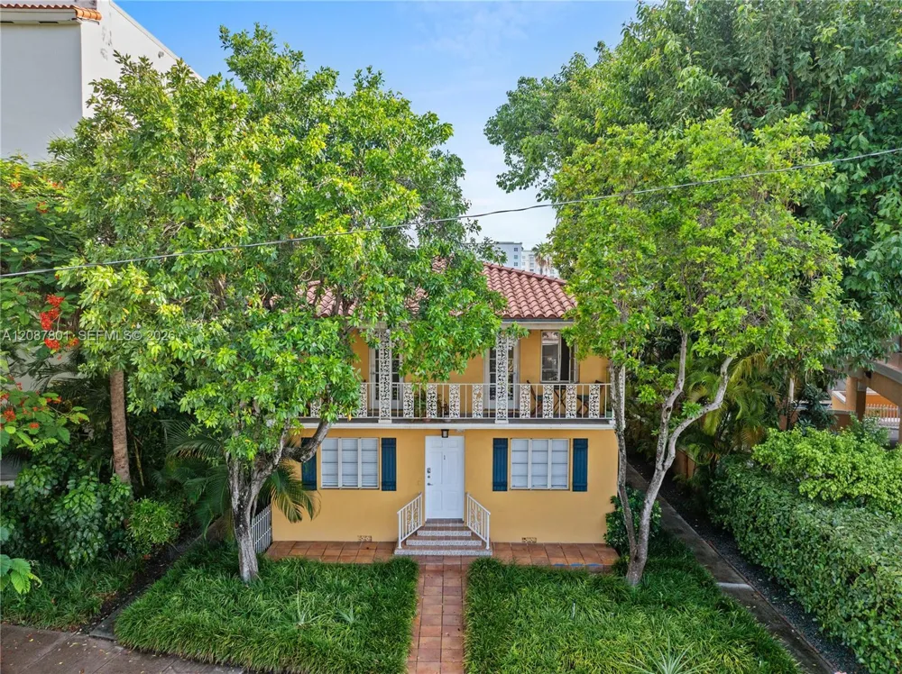 23 Majorca Ave Coral Gables, FL 33134