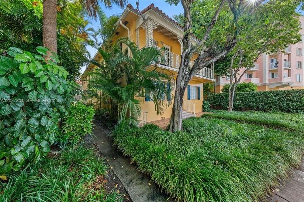 23 Majorca Ave Coral Gables, FL 33134