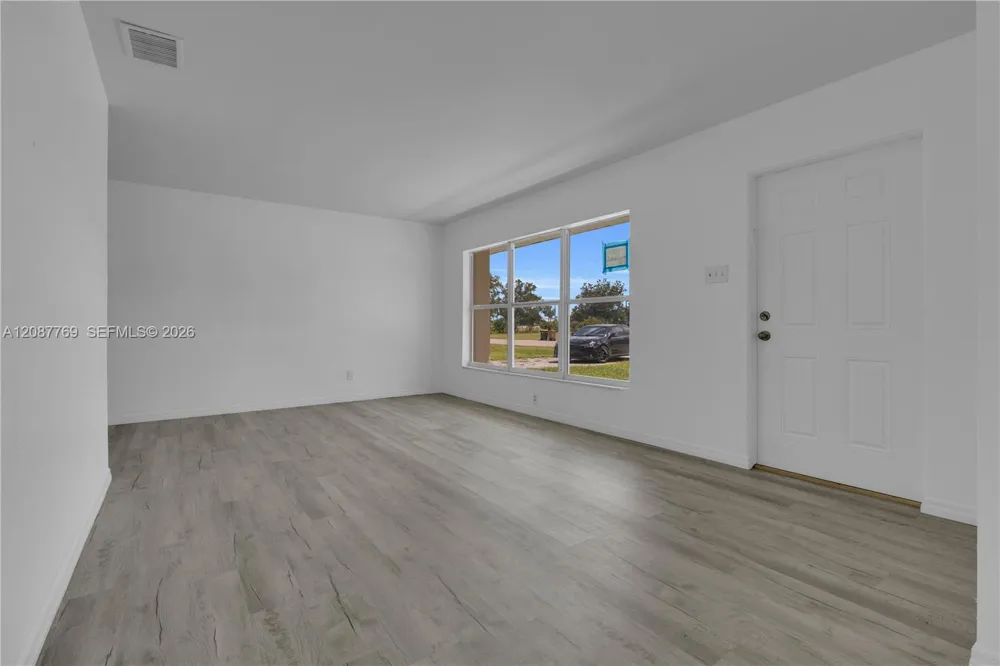 214 W Grace ST Other City - In The State Of Florida, FL 33950