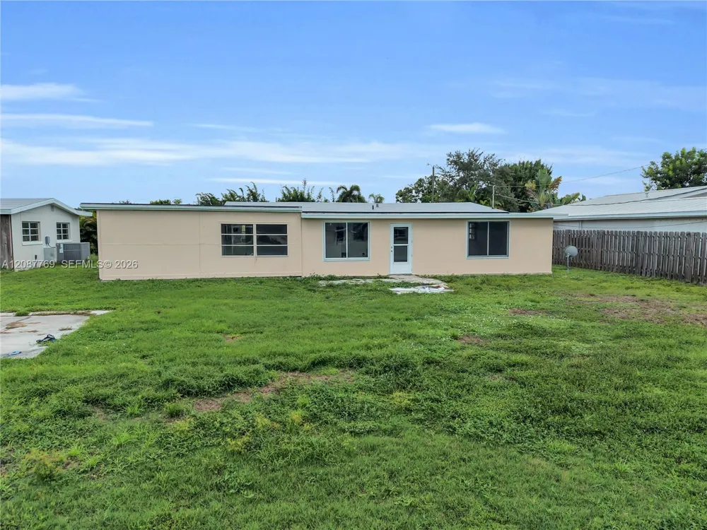 214 W Grace ST Other City - In The State Of Florida, FL 33950