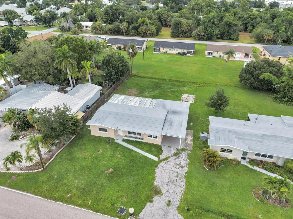 214 W Grace ST Other City - In The State Of Florida, FL 33950