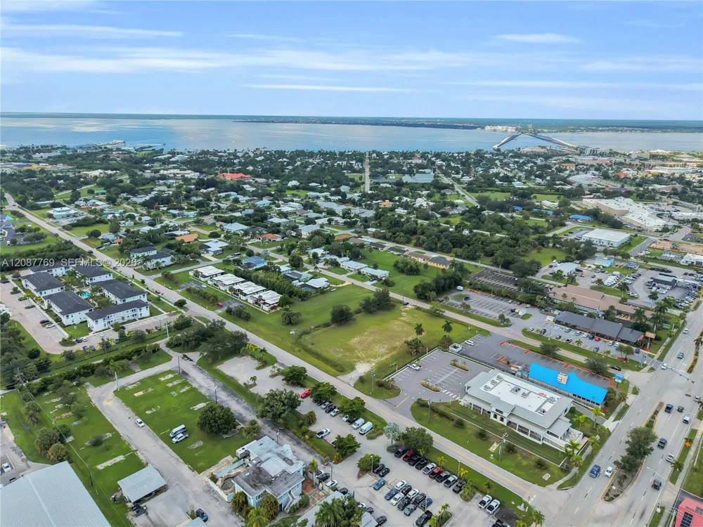 214 W Grace ST Other City - In The State Of Florida, FL 33950
