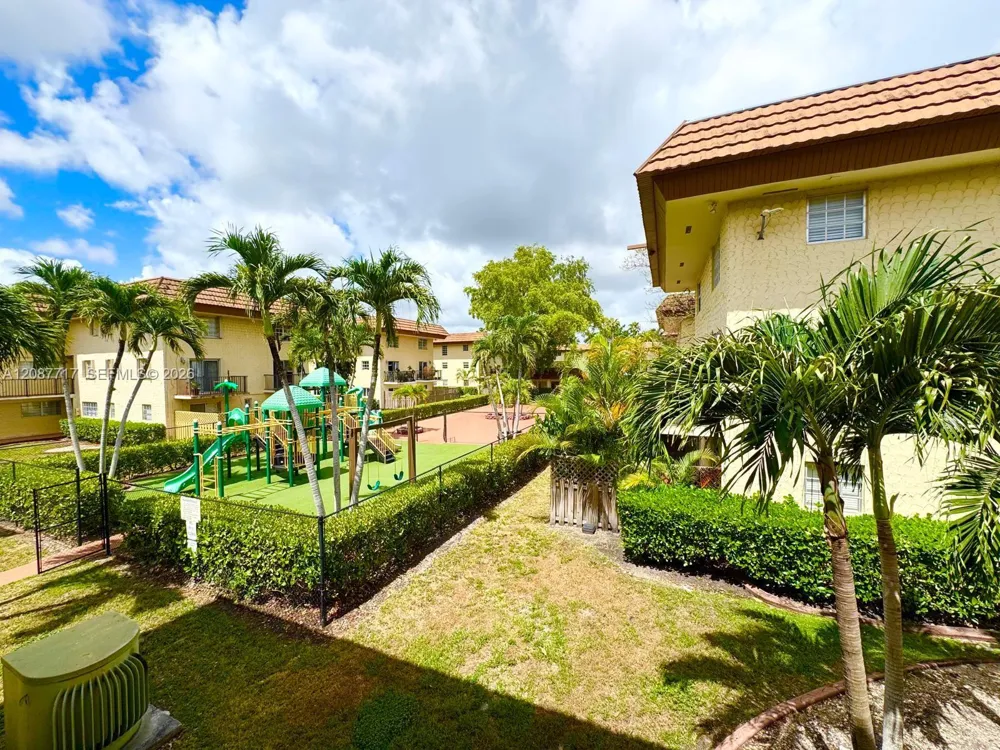 8600 SW 109th Ave #4-202 Miami, FL 33173