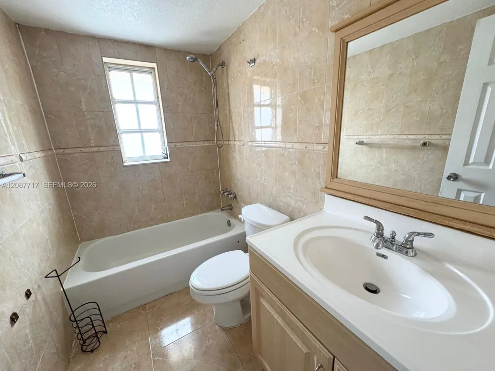 8600 SW 109th Ave #4-202 Miami, FL 33173