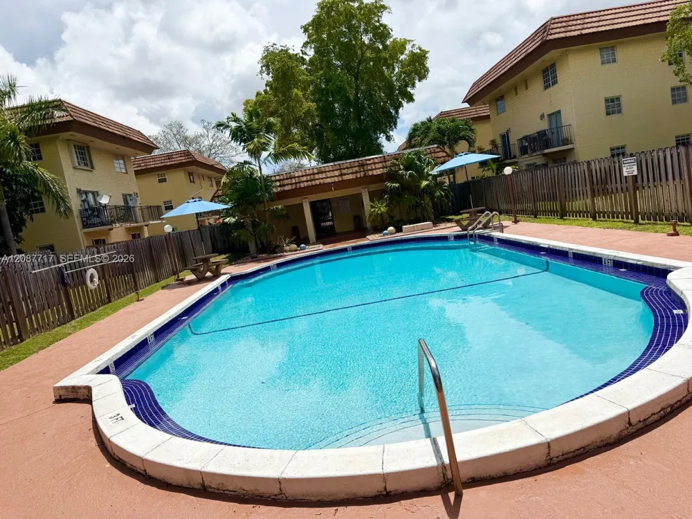 8600 SW 109th Ave #4-202 Miami, FL 33173