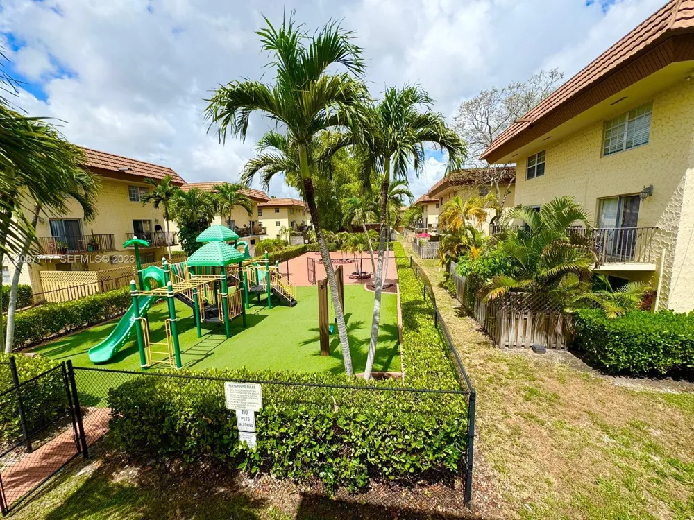 8600 SW 109th Ave #4-202 Miami, FL 33173
