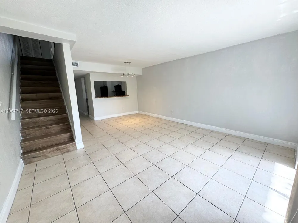 8600 SW 109th Ave #4-202 Miami, FL 33173