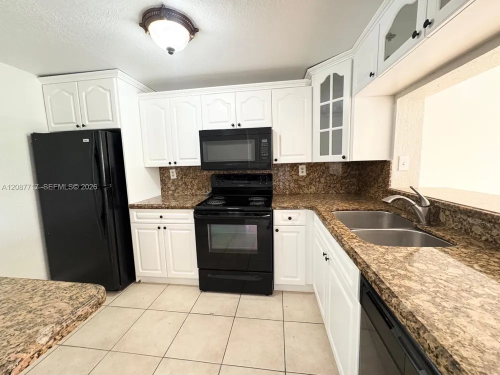 8600 SW 109th Ave #4-202 Miami, FL 33173