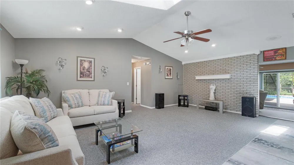 3334 SHALIMAR CIRCLE Deltona, FL 32738