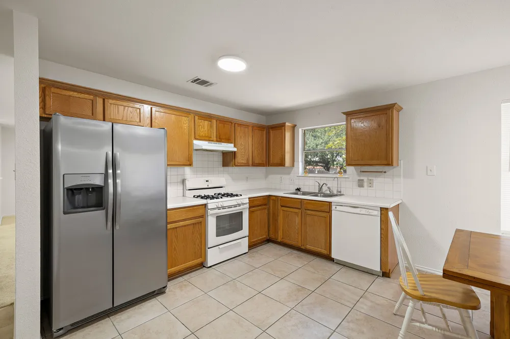 1882 Wallin Loop Round Rock, TX 78664
