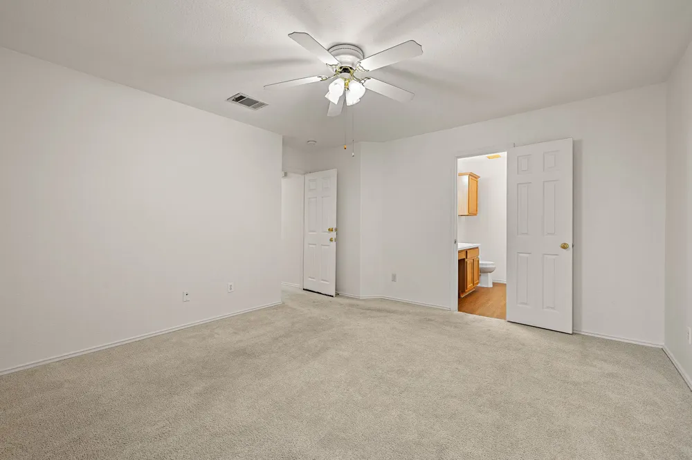 1882 Wallin Loop Round Rock, TX 78664
