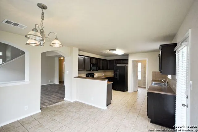 2121 SINCLAIR DR New Braunfels, TX 78130