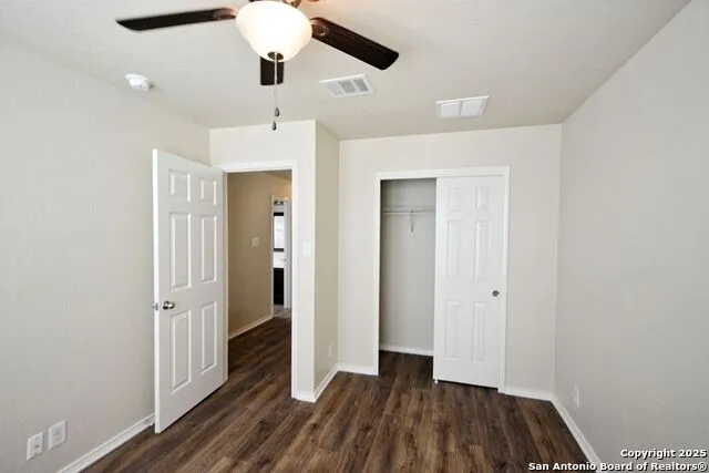 2121 SINCLAIR DR New Braunfels, TX 78130