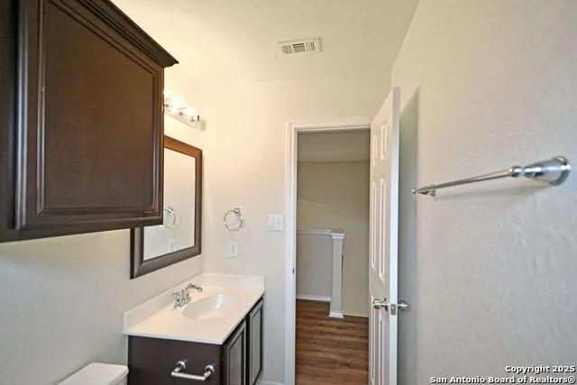 2121 SINCLAIR DR New Braunfels, TX 78130