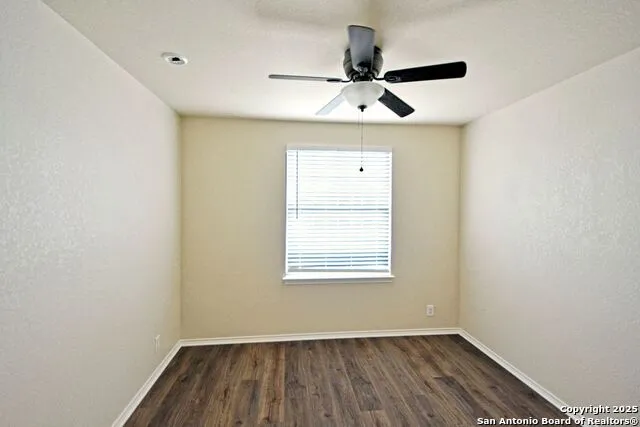 2121 SINCLAIR DR New Braunfels, TX 78130